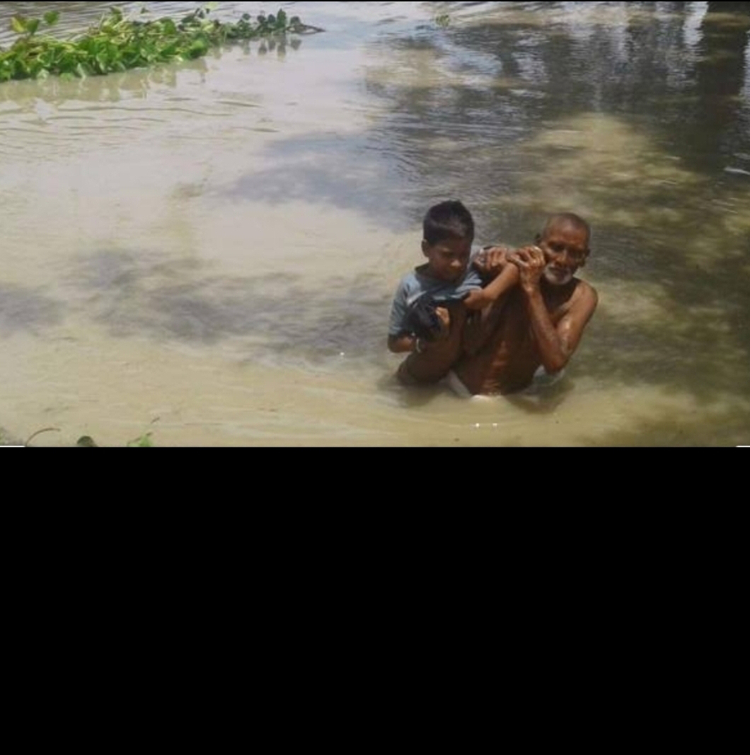 यमुना का जल स्तर खतरे के निशान से दो मीटर ऊपर 