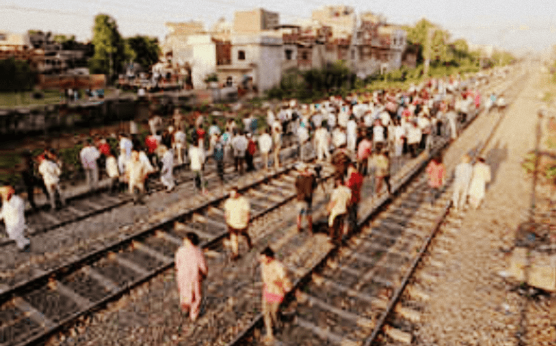  रेलवे लाइन के पास फेंसिंग होनी चाहिए-पूर्व रेल मंत्री